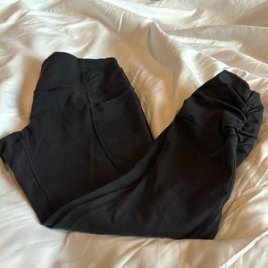 Black cropped Lululemon leggings